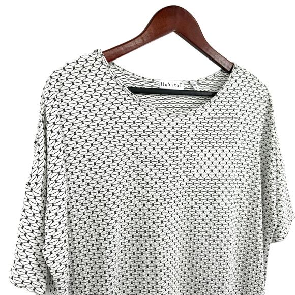 Habitat Sz Medium Super Stretchy Wearable Art Black White Blouse Shirt Top Cozy - Picture 3 of 7
